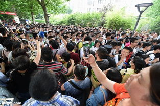 首个走出考场的学霸竟是高二体验生